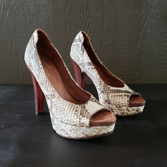 NWOB UGG Collection Italy Python Snakeskin Leather Platform Heels Size 7 - Picture 2 of 5